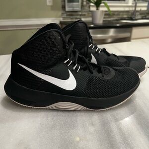 Nike Black basketball Shoes